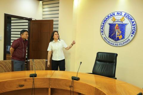 ANGARA ASSUMES DEPED LEADERSHIP IN SIMPLE TURNOVER RITES